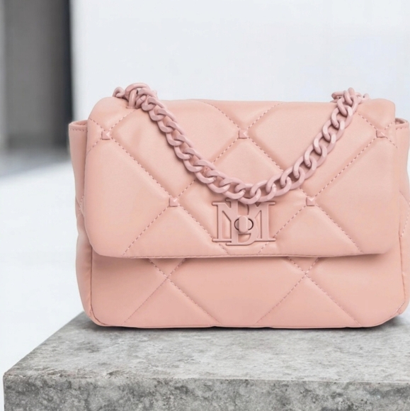 Badgley Mischka Handbags - NWT Badgley Mischka Chain Diamond Quilt Crossbody